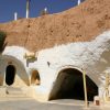 チュニジア6／ドゥーズでの砂漠の日の出ツアーとマトマタの穴居住宅